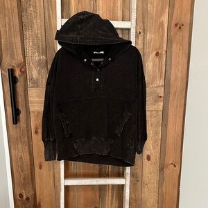 Zenana Outfitters Black Hooded Sweatshirt